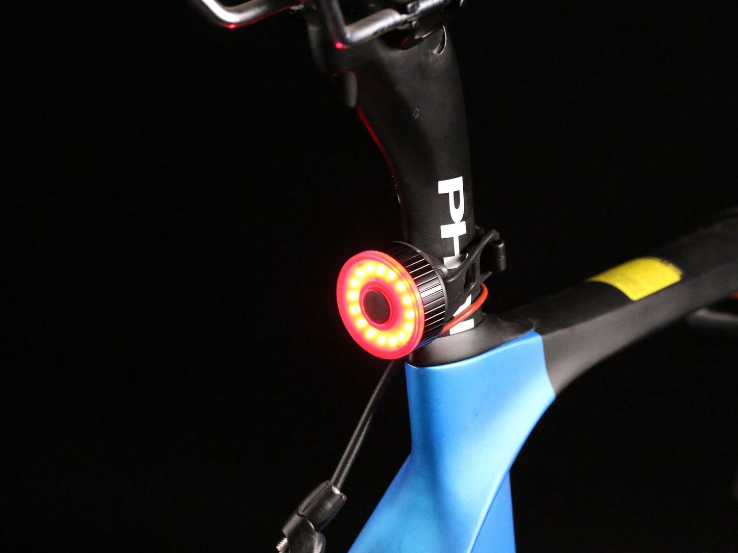 Multifunction 4 IN 1 Bicycle Light Powerful Bike Flashlight Bike Horn