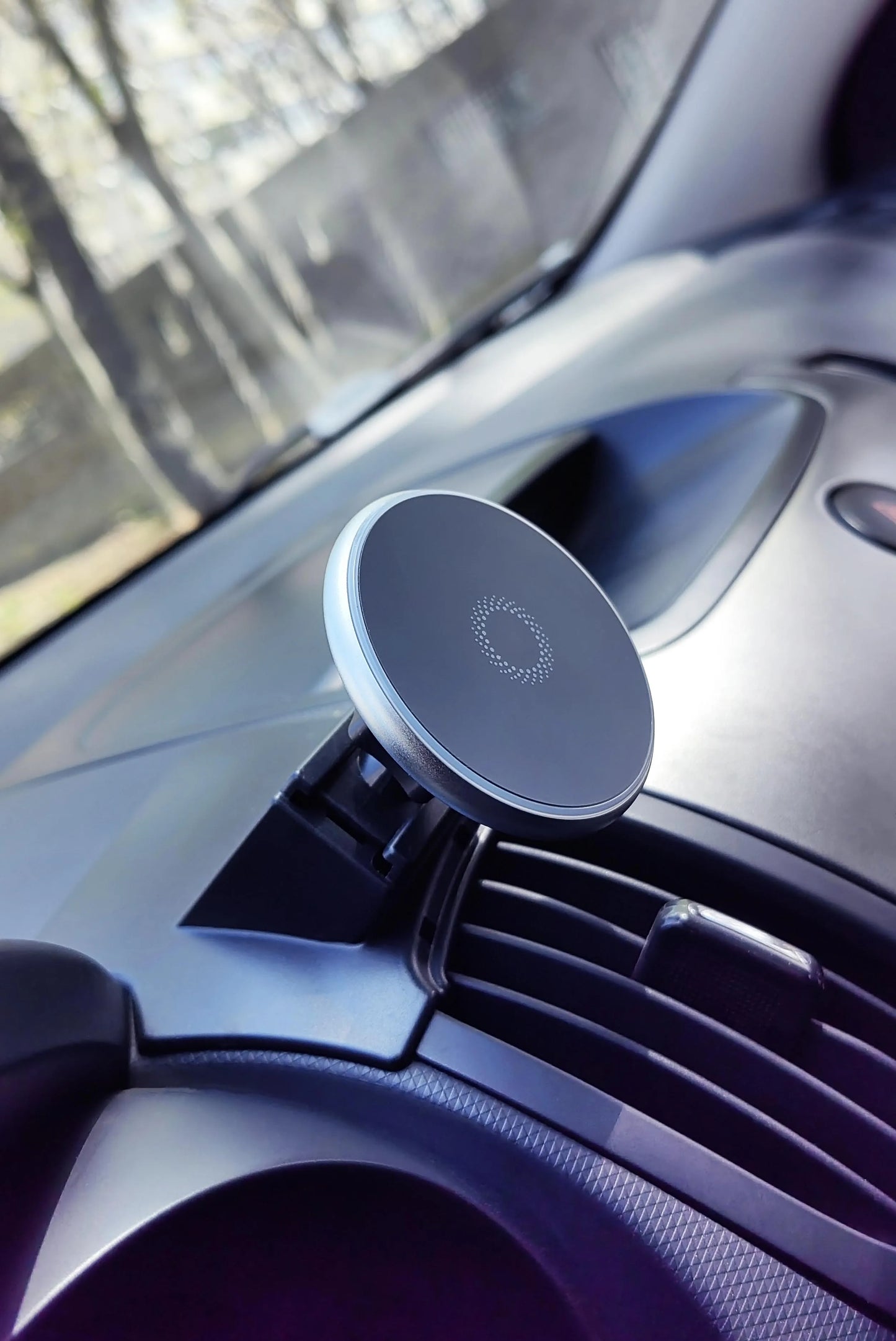 Magnetic Phone Holder 15W Wireless Charging Phone Stand